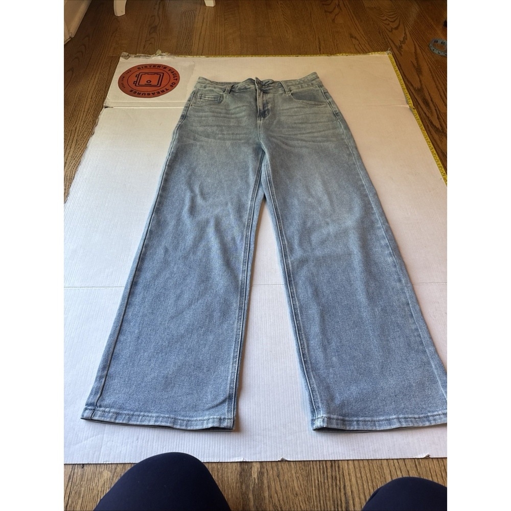 Indigo Thread Co. Size  6 Wide Leg Light Wash Jeans‎